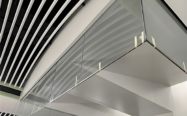 庆阳玻璃挡烟垂壁